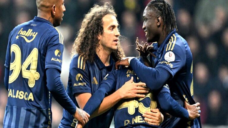 Spor yazarları Zecorner Kayserispor-Fenerbahçe maçını değerlendirdi