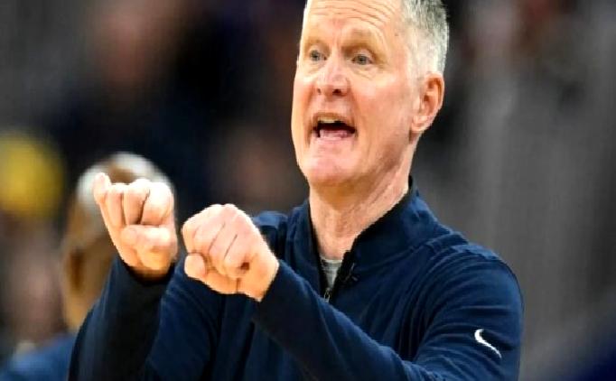 Steve Kerr, geleceğini görüşmek üzere Warriors’la masaya oturacak