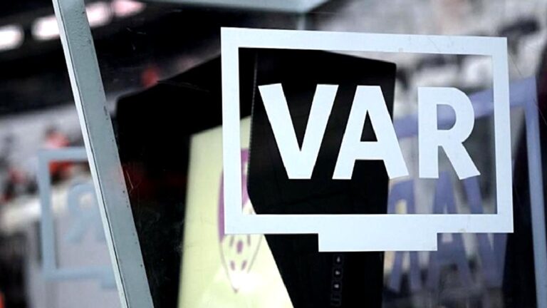 Trabzonspor-Galatasaray maçının VAR hakemi açıklandı