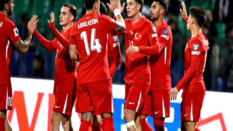 Fenerbahçe ve Galatasaray milli yıldız için devreye girdi!