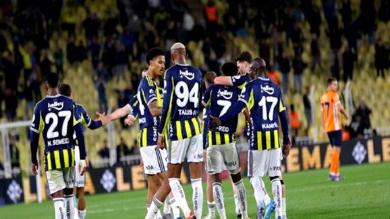 Fenerbahçe’de 3 oyuncu ile yollar ayrılıyor!