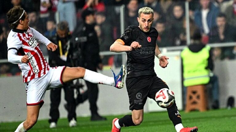 Galatasaray’a Samsun’da şok mağlubiyet! Şampiyonluğu ilan etme fırsatını tepti