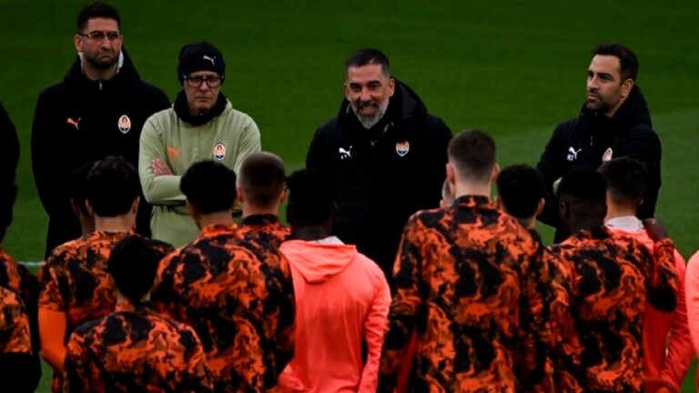 Shakhtar Donetsk’i şampiyonluğa taşıyan Arda Turan, Türk teknik direktörlük tarihine geçti!