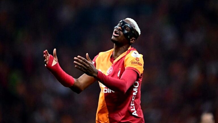 Victor Osimhen, Abdullah Yiğiter’e zaman geçirdiği gerekçesiyle tepki gösterdi
