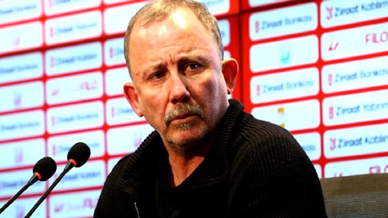 Yabancı hoca gündemde! Beşiktaş’ın teknik direktör adaylarını canlı yayında açıkladı