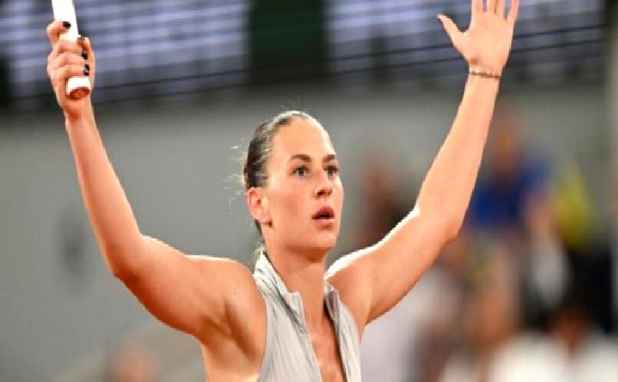 Andreeva ve Kostyuk, Fransa Açık’ta yarı finalde!