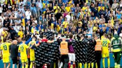 Danimarkalı futbolcu Christian Eriksen korkuttu! Bir anda yere yığıldı