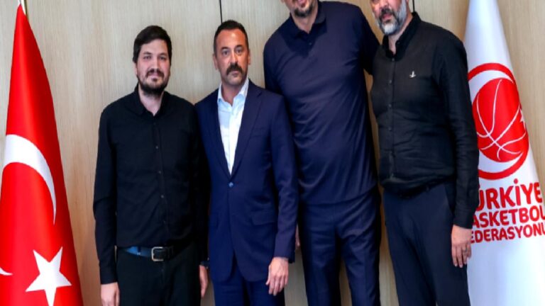 Galatasaray’dan Hidayet Türkoğlu’na ziyaret!