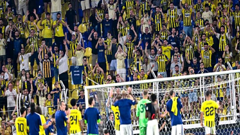 Fenerbahçe’nin yıldızını 3 takım birden izlemeye geldi!