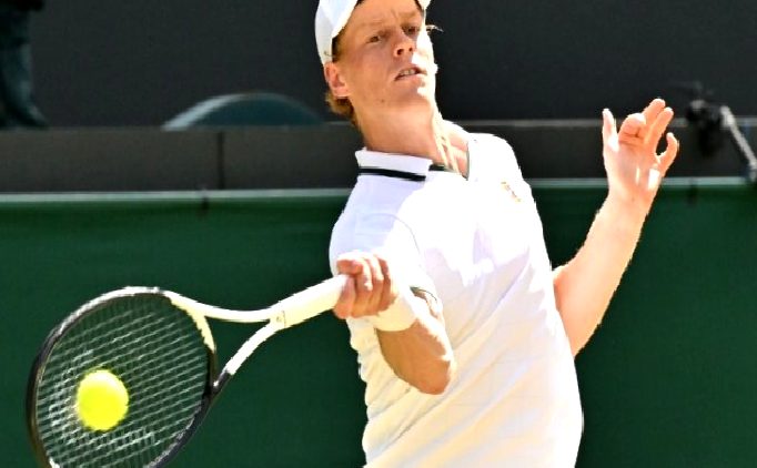 Wimbledon’da Jannik Sinner ile Coco Gauff, yarı finale yükseldi