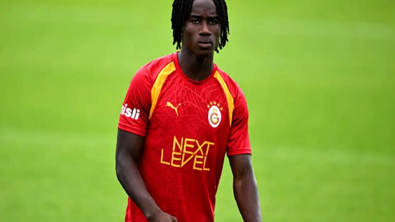 Galatasaray’da Okan Buruk’tan Renato Nhaga için flaş karar!