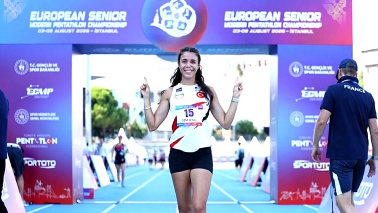 Milli sporcudan altın madalya başarısı!