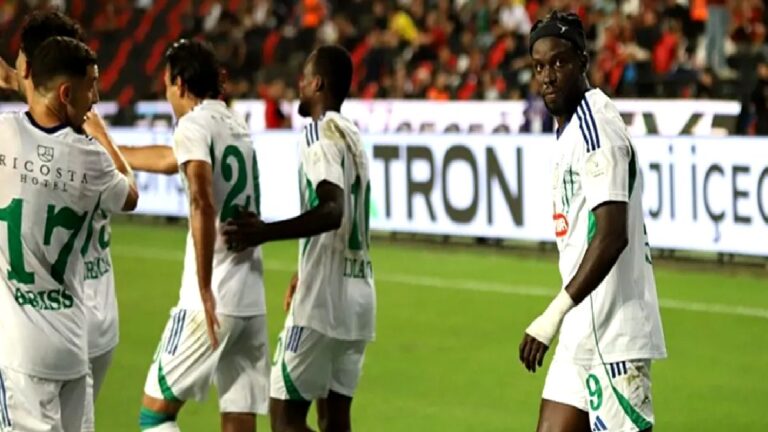 Rizespor deplasmanda kazandı! Karadeniz ekibi Gaziantep FK’yı 2-1 mağlup etti