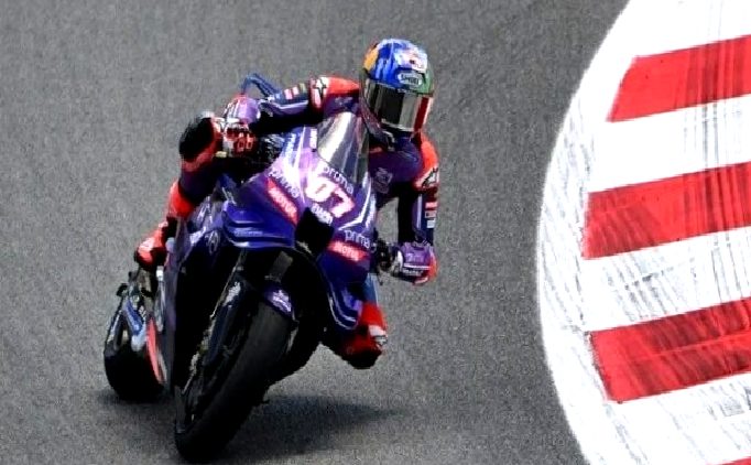 Toprak Razgatlolu, Byk Britanya GP sprint yarn 20. srada tamamlad