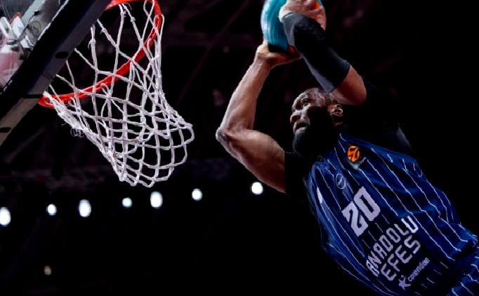 Anadolu Efes’in ilk rakibi Barcelona