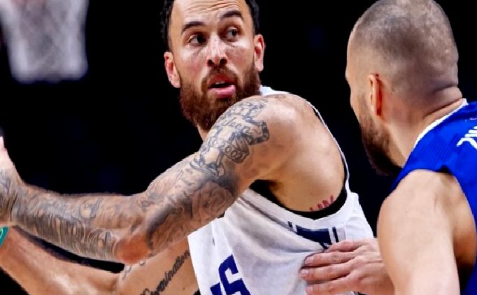 Anadolu Efes’ten Zenit’e 100 sayılık tarife