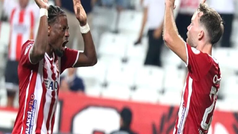 Antalyaspor, Vanspor FK karşısında 3 puanı 3 golle aldı!