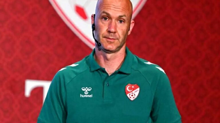 Anthony Taylor anlattı! İlk 4 haftanın tartışmalı pozisyonları analiz edildi