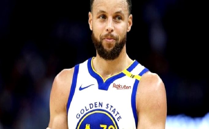 Curry: “Kariyerimi Golden State’te tamamlamak istiyorum”