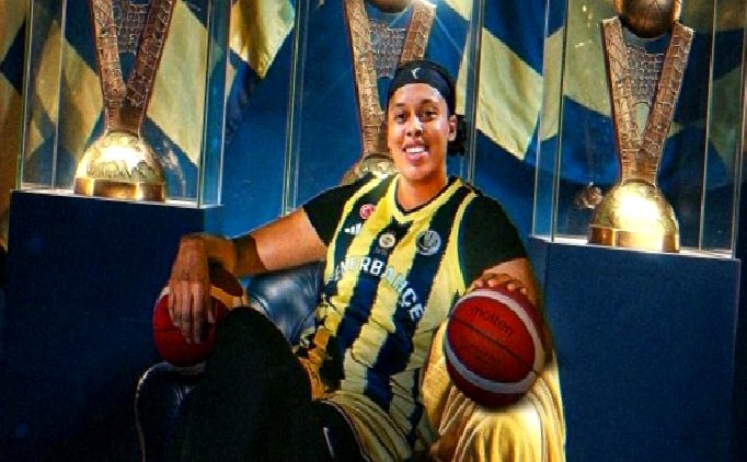 Fenerbahçe Tarfin, Fransız oyuncu Angloma’yı kadrosuna kattı