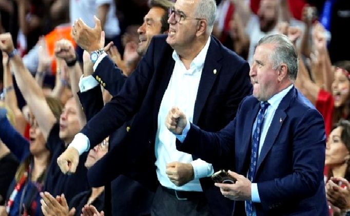 Mehmet Akif Üstündağ: “Türkiye’de iş aramasın”