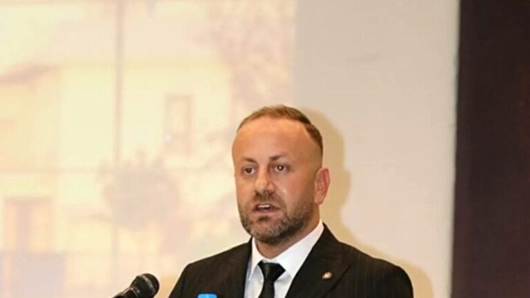 Sinan Kanlı’dan dönüş sinyali